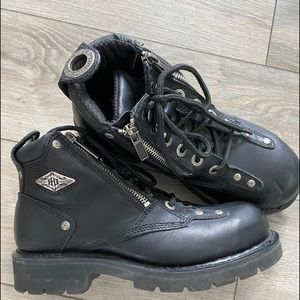 Woman's Harley Davidson boots